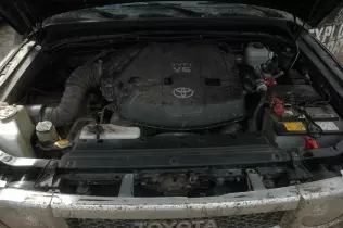 Toyota FJ Cruiser - the engine