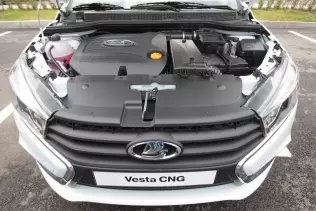 Lada Vesta CNG - the engine bay