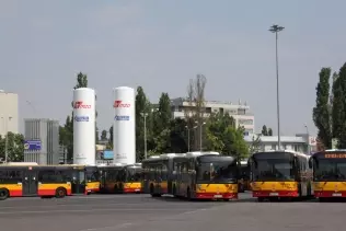 MZA Warszawa's LNG-powered Solbus buses at the Ostrobramska depot