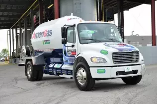 Freightliner S2G LPG-powered truck