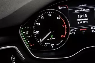 Audi A4 Avant g-tron - instrument panel
