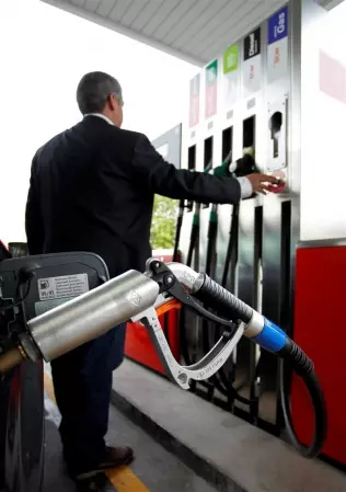 Refueling with LPG autogas at a multifuel pump