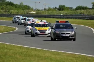 Safety car leads the pack in race two
