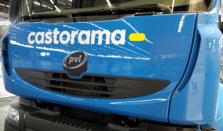 Castorama's PVI Midlum CNG truck
