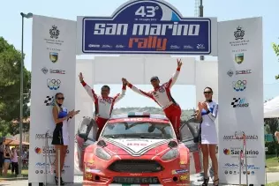 Basso and Granai at the finish of Rally San Marino