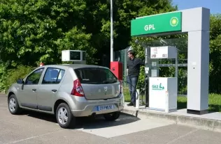 A car refueling at an autogas station in France